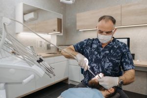 Read more about the article 5 Jenis Dokter Spesialis Yang Bertugas Di Dental Clinic Jakarta